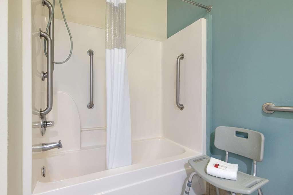 Baymont By Wyndham Grovetown Augusta Hotel Room photo